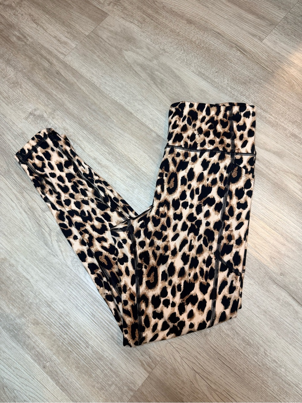 Victoria’s Secret Leopard Print High Rise Leggings Size 8